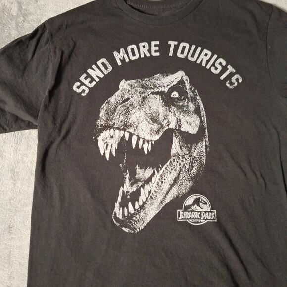 Jurassic World Send More Tourist T-Shirt Black Cotton Short Sleeve Size Medium - Picture 2 of 6